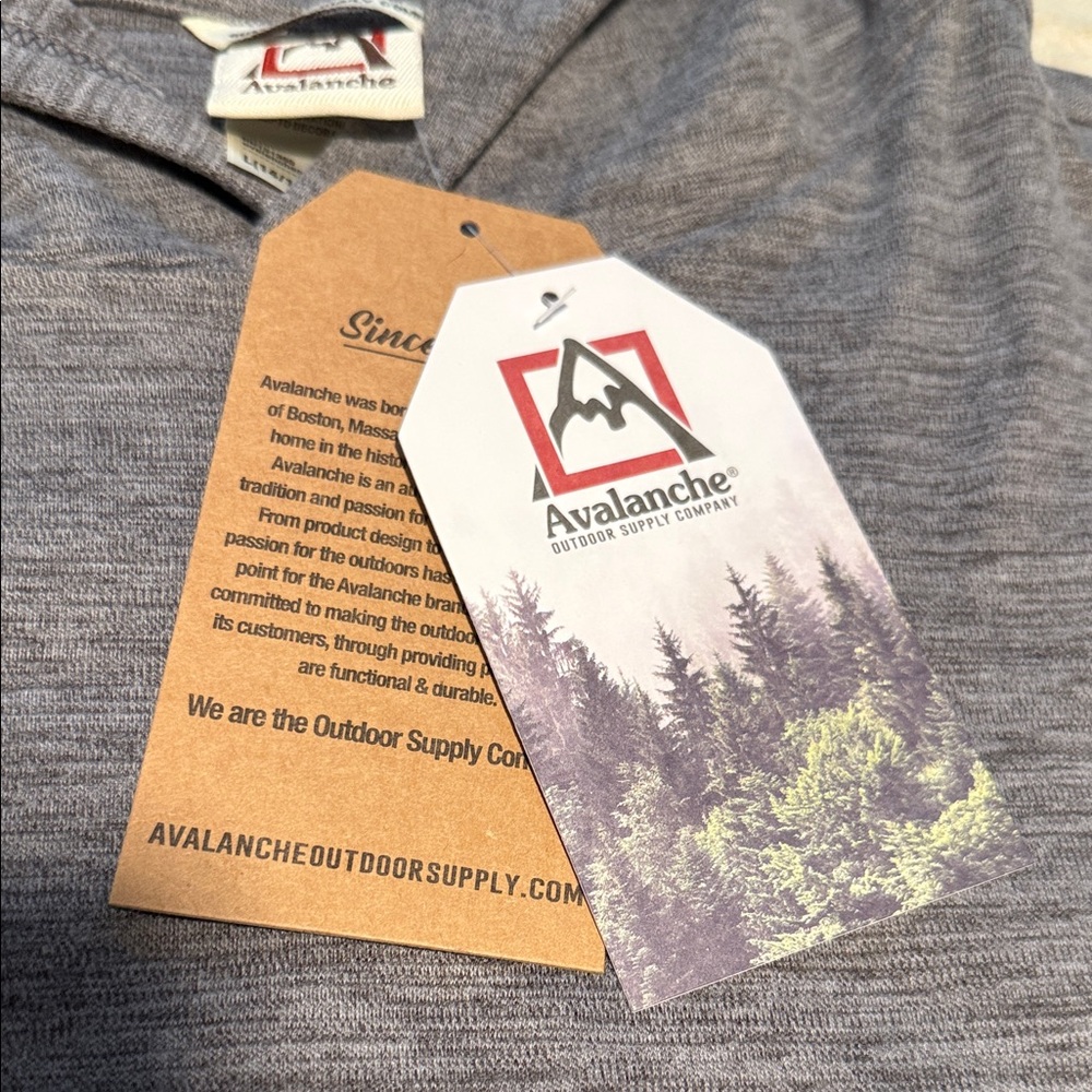 Avalanche Heather Gray Boy / Girl Hoodie.    Size 14/16 - Picture 5 of 6